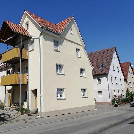 Apartment & Zimmer Familie Trescher ทือบิงเงิน ภายนอก รูปภาพ