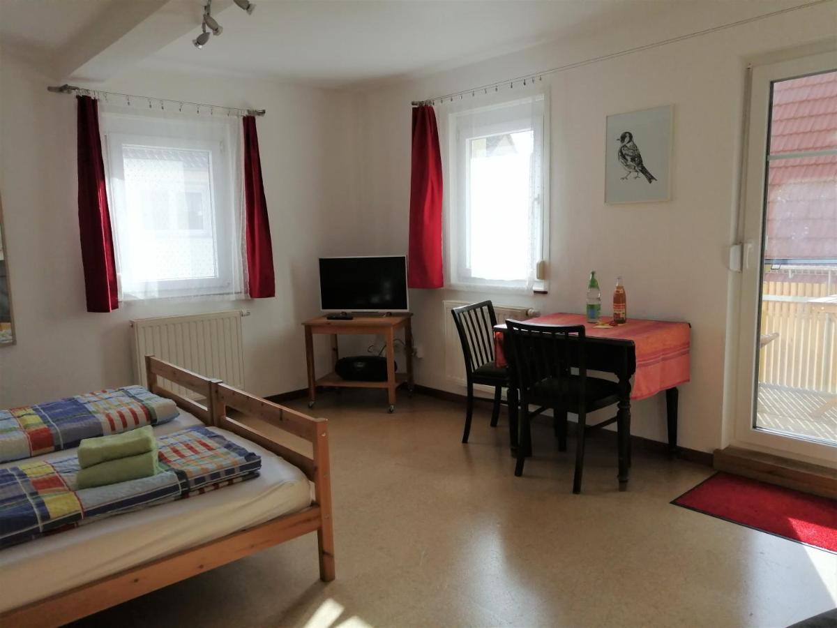 Apartment & Zimmer Familie Trescher ทือบิงเงิน ภายนอก รูปภาพ