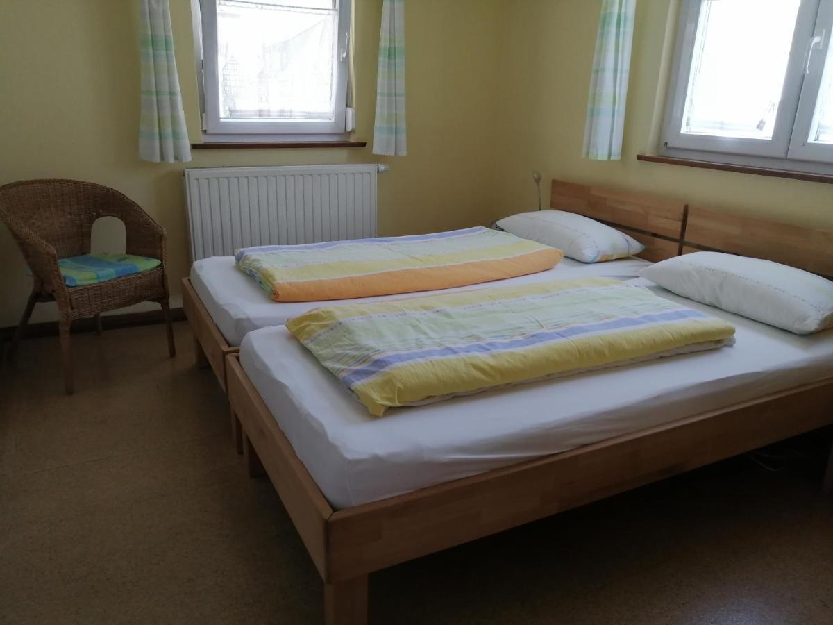 Apartment & Zimmer Familie Trescher ทือบิงเงิน ภายนอก รูปภาพ